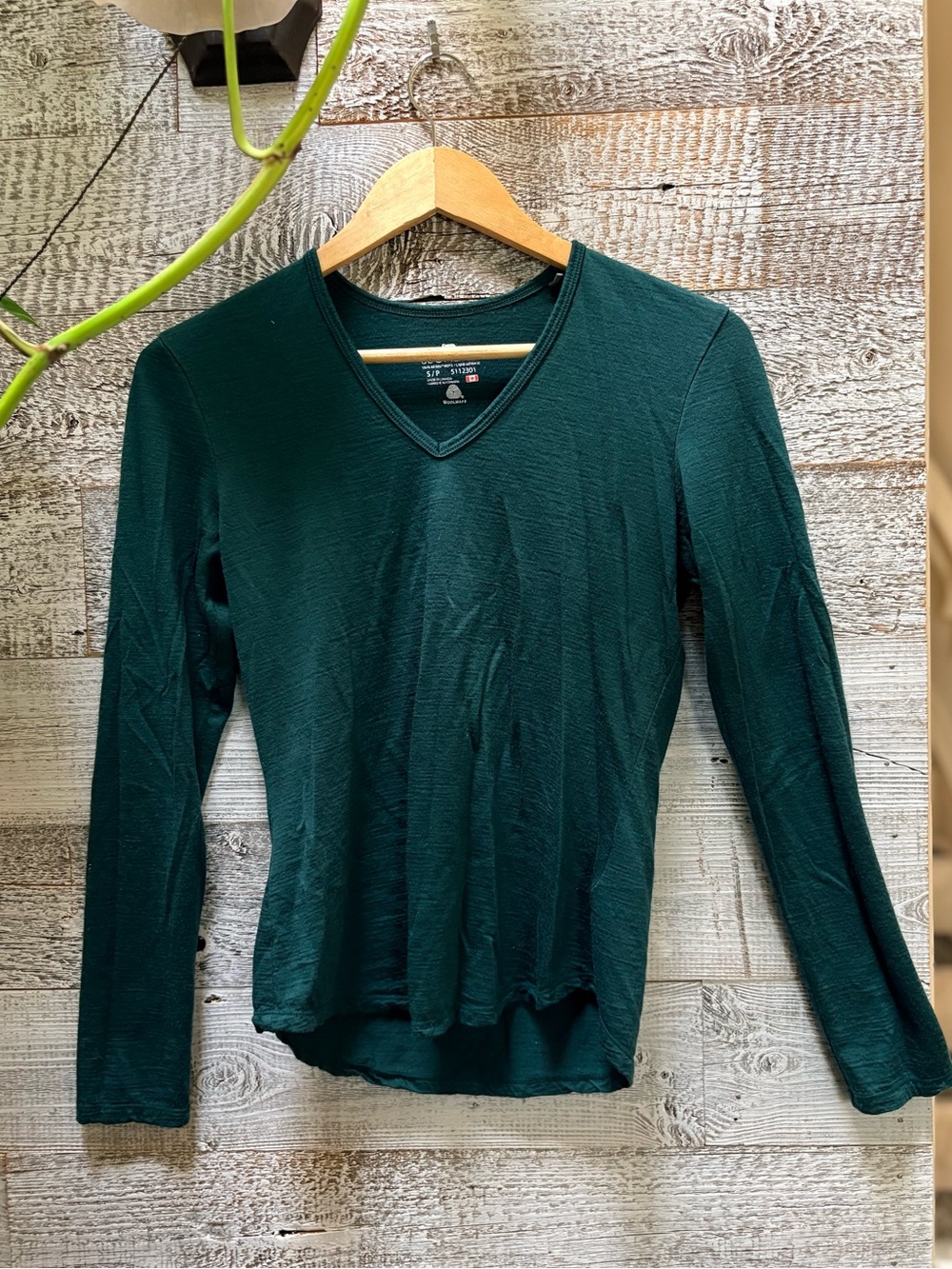 Seg'Ments | 100% Merino Wool LS Base Layer V-Neck Top - XS/S, Dk Turquoise